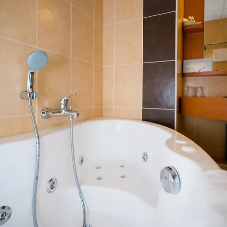Hotel Brit Le Kerann Nantes St Herblain - Zac De La Lorie