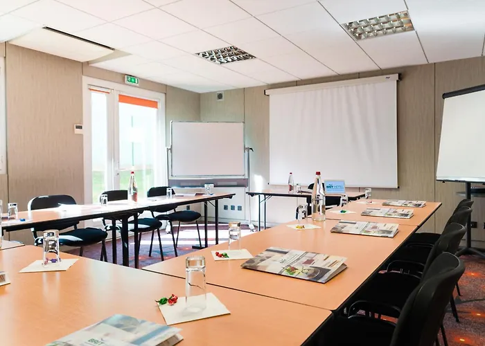 Hotel Brit Le Kerann Nantes St Herblain - Zac De La Lorie 3*