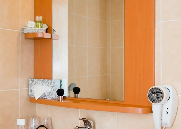 Brit Le Kerann Nantes St Herblain - Zac De La Lorie Hotel